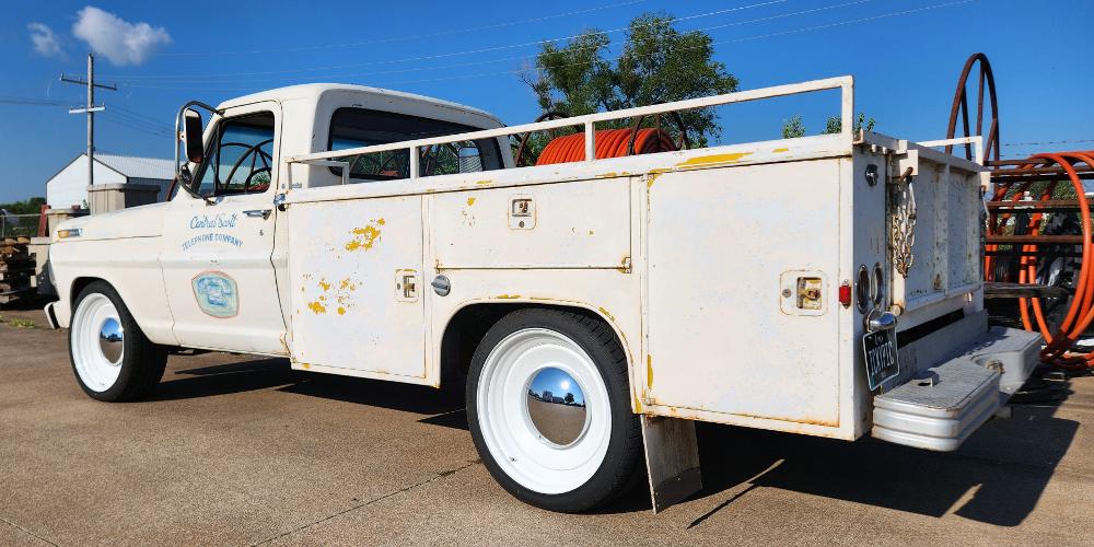 Ford F-250 with U.S. Wheel Rat Rod (Series 66) 8-Lug